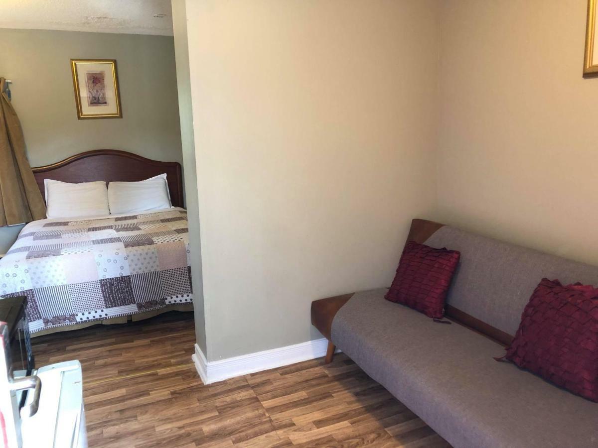 Niagara Inn & Suites Екстер'єр фото
