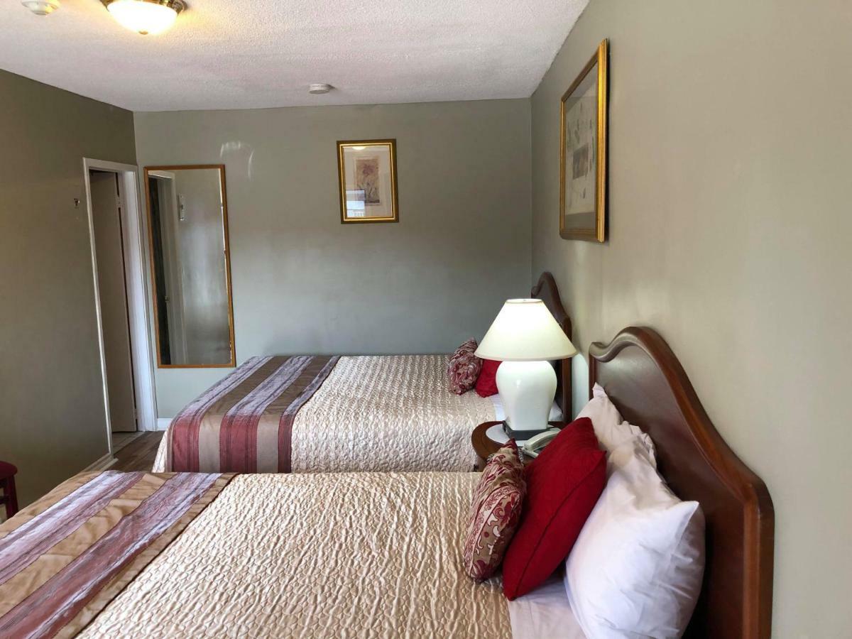Niagara Inn & Suites Екстер'єр фото