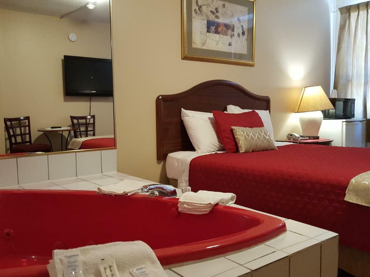 Niagara Inn & Suites Екстер'єр фото